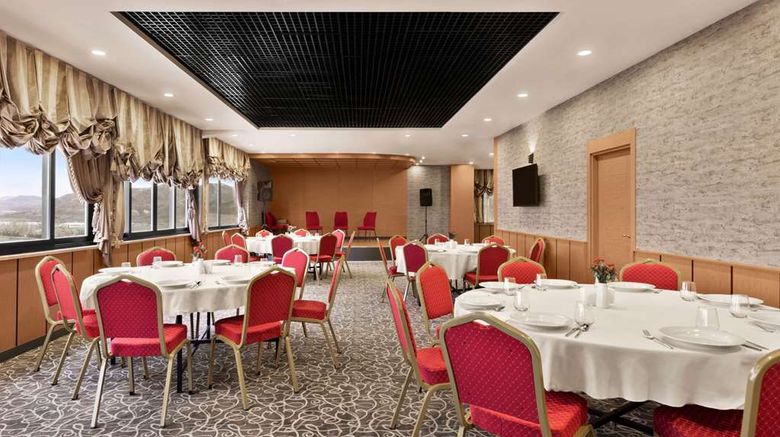 <b>Ramada by Wyndham Sivas Meeting</b>. Images powered by <a href="https://iceportal.shijigroup.com/" title="IcePortal" target="_blank">IcePortal</a>.