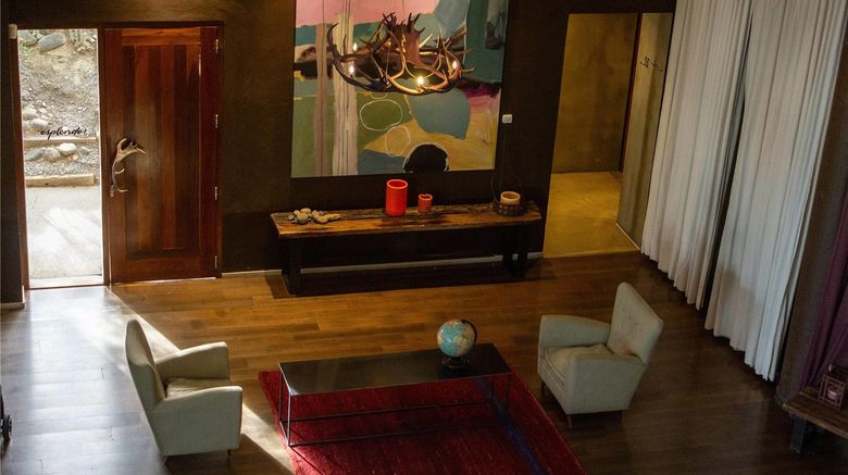 <b>Esplendor By Wyndham El Calafate Lobby</b>. Images powered by <a href="https://iceportal.shijigroup.com/" title="IcePortal" target="_blank">IcePortal</a>.