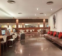 Dazzler Maipu Lobby