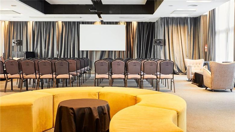 <b>Esplendor Savoy Rosario Meeting</b>. Images powered by <a href="https://iceportal.shijigroup.com/" title="IcePortal" target="_blank">IcePortal</a>.