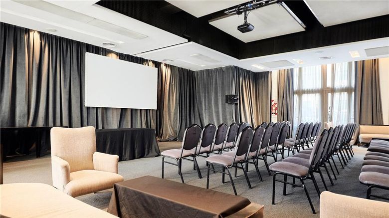 <b>Esplendor Savoy Rosario Meeting</b>. Images powered by <a href="https://iceportal.shijigroup.com/" title="IcePortal" target="_blank">IcePortal</a>.