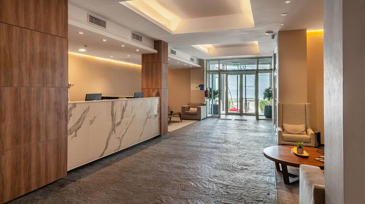 Dazzler Puerto Madryn Lobby