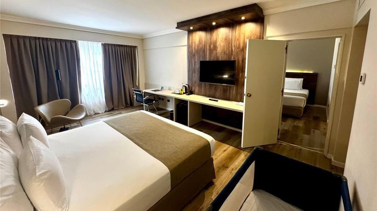 Dazzler San Martin Suite
