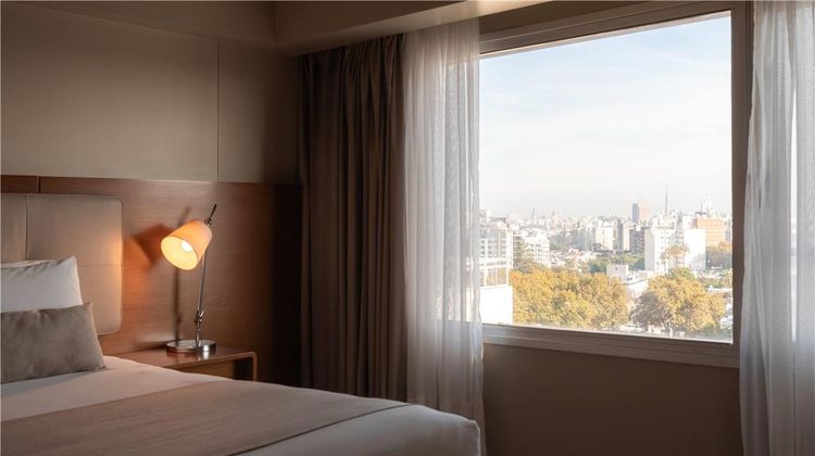 Dazzler Montevideo Suite