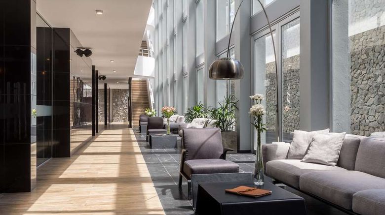 <b>Dazzler Colonia Lobby</b>. Images powered by <a href="https://iceportal.shijigroup.com/" title="IcePortal" target="_blank">IcePortal</a>.