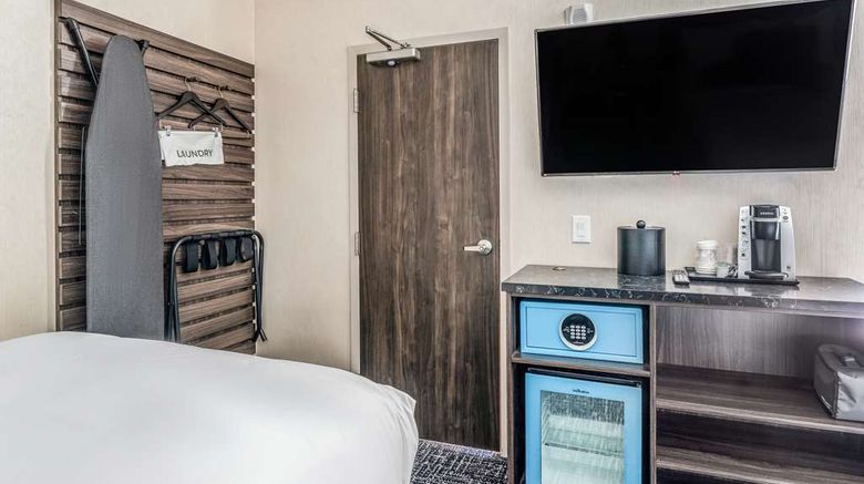 <b>Signature San Francisco Room</b>. Images powered by <a href="https://iceportal.shijigroup.com/" title="IcePortal" target="_blank">IcePortal</a>.