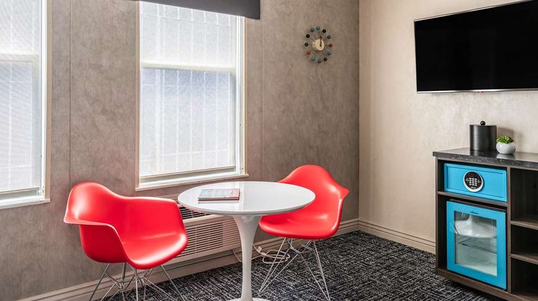 <b>Signature San Francisco Room</b>. Images powered by <a href="https://iceportal.shijigroup.com/" title="IcePortal" target="_blank">IcePortal</a>.