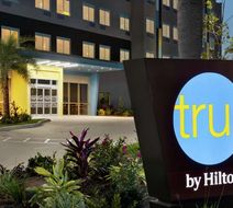 Tru by Hilton Webster/Houston NASA Exterior