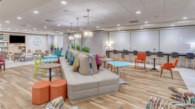 <b>Home2 Suites Indianapolis Northwest Lobby</b>. Images powered by <a href="https://iceportal.shijigroup.com/" title="IcePortal" target="_blank">IcePortal</a>.