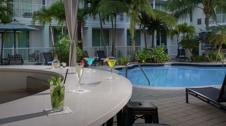 <b>Hilton Garden Inn Miami Brickell South Pool</b>. Images powered by <a href="https://iceportal.shijigroup.com/" title="IcePortal" target="_blank">IcePortal</a>.