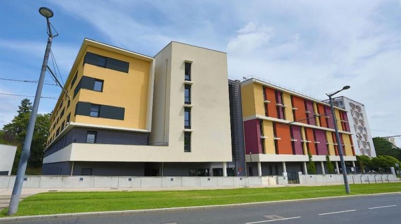 <b>Eastlodge Lyon Est Eurexpo Exterior</b>. Images powered by <a href="https://iceportal.shijigroup.com/" title="IcePortal" target="_blank">IcePortal</a>.