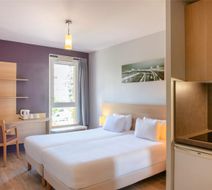 Eastlodge Lyon Est Eurexpo Room