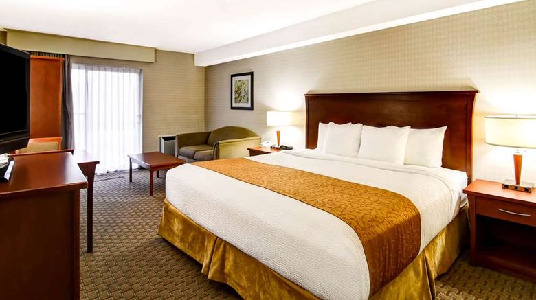 <b>Quality Inn Kitchener-Waterloo Room</b>. Images powered by <a href="https://iceportal.shijigroup.com/" title="IcePortal" target="_blank">IcePortal</a>.