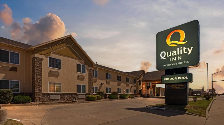 Quality Inn Dodge City Exterior