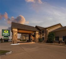 Quality Inn Dodge City Exterior