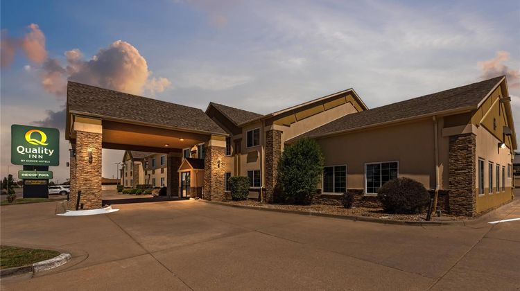 Quality Inn Dodge City Exterior