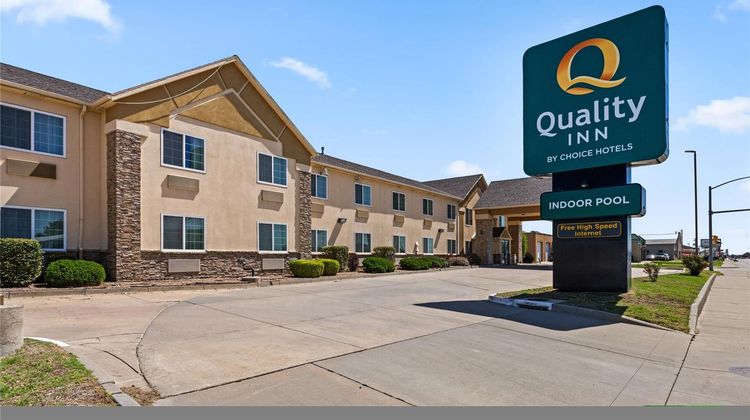 Quality Inn Dodge City Exterior