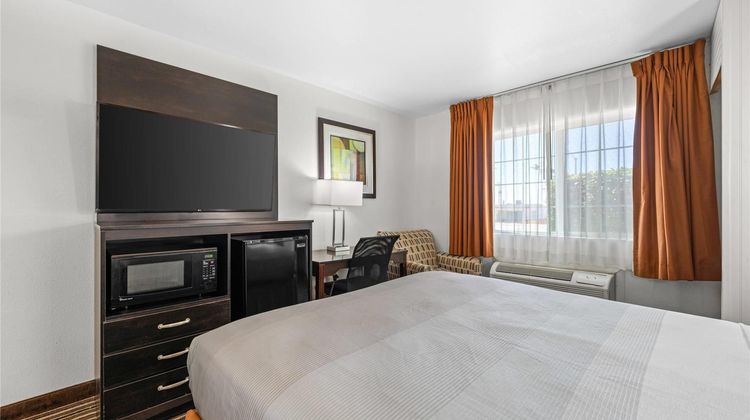 Quality Inn Dodge City Room