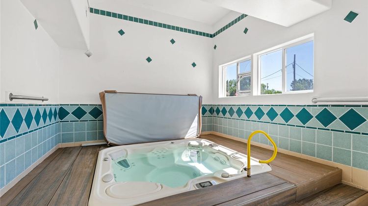 Quality Inn Dodge City Pool