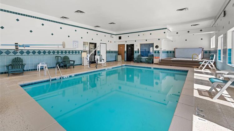 Quality Inn Dodge City Pool