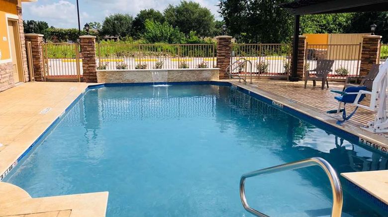 <b>Super 8 by Wyndham Houston NW Cypress Pool</b>. Images powered by <a href="https://iceportal.shijigroup.com/" title="IcePortal" target="_blank">IcePortal</a>.