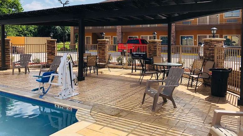 <b>Super 8 by Wyndham Houston NW Cypress Pool</b>. Images powered by <a href="https://iceportal.shijigroup.com/" title="IcePortal" target="_blank">IcePortal</a>.