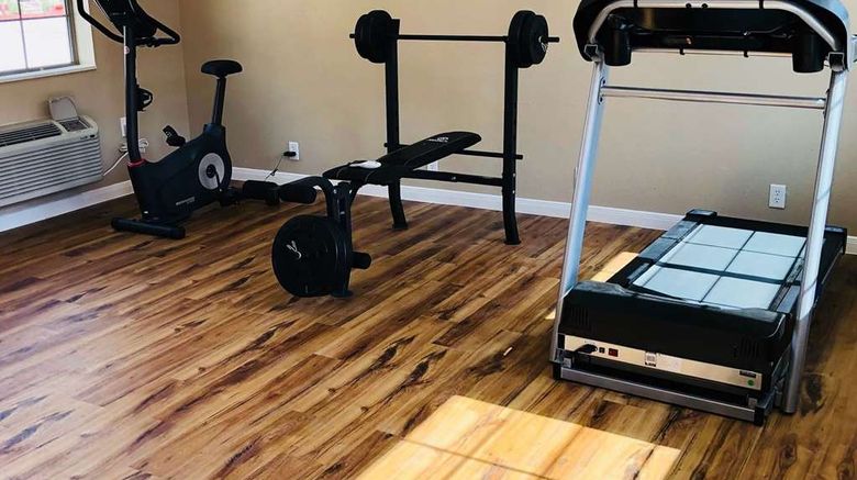 <b>Super 8 by Wyndham Houston NW Cypress Health</b>. Images powered by <a href="https://iceportal.shijigroup.com/" title="IcePortal" target="_blank">IcePortal</a>.
