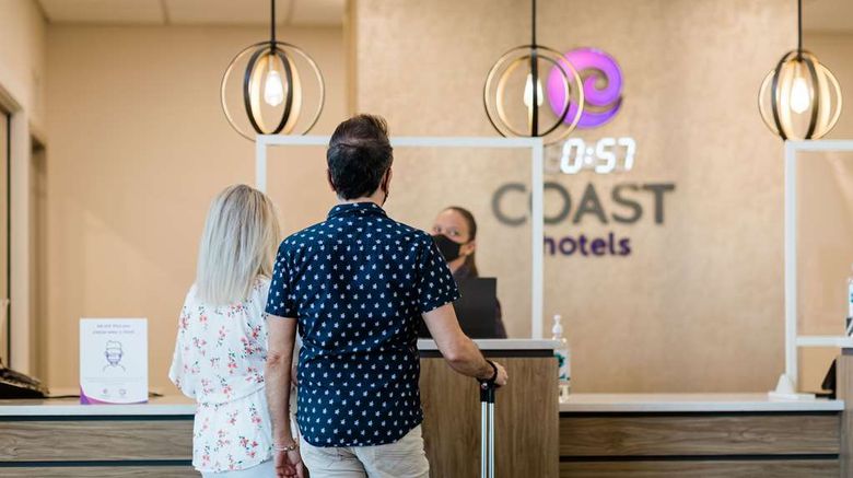 <b>Coast Oliver Hotel Lobby</b>. Images powered by <a href="https://iceportal.shijigroup.com/" title="IcePortal" target="_blank">IcePortal</a>.