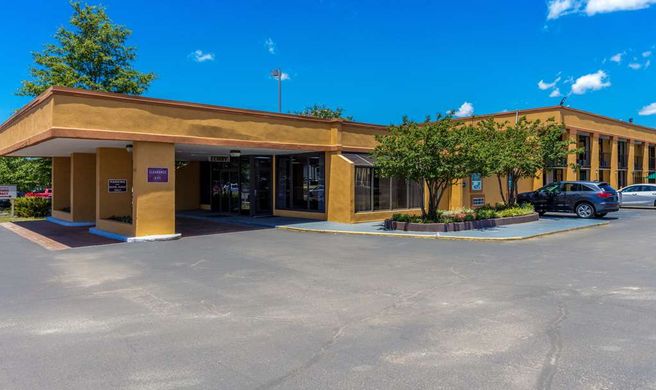 Quality Inn Starkville Exterior