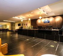 Days Hotel & Suites Fraser Business Park Lobby