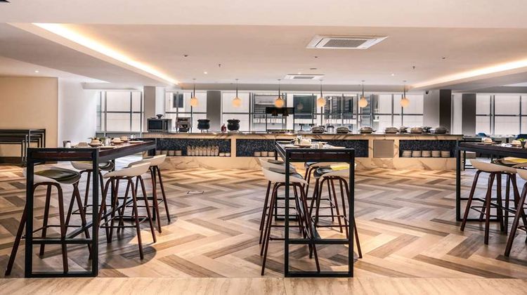 Days Hotel & Suites Fraser Business Park Restaurant
