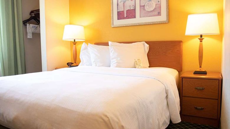 <b>Wingate by Wyndham Sioux City Room</b>. Images powered by <a href="https://iceportal.shijigroup.com/" title="IcePortal" target="_blank">IcePortal</a>.