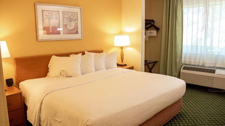 <b>Wingate by Wyndham Sioux City Room</b>. Images powered by <a href="https://iceportal.shijigroup.com/" title="IcePortal" target="_blank">IcePortal</a>.