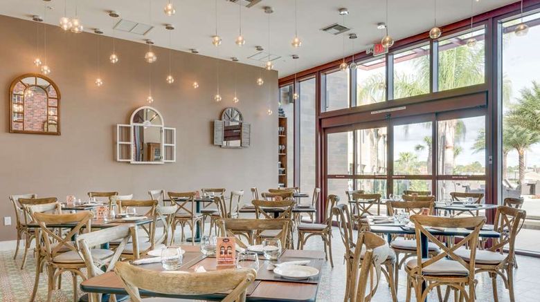 <b>Magic Village Yards, Trademark Collectio Restaurant</b>. Images powered by <a href="https://iceportal.shijigroup.com/" title="IcePortal" target="_blank">IcePortal</a>.