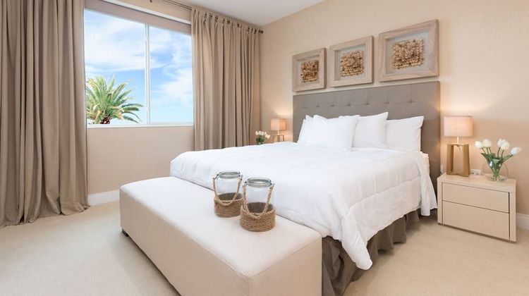 Magic Village Yards, Trademark Collectio Room