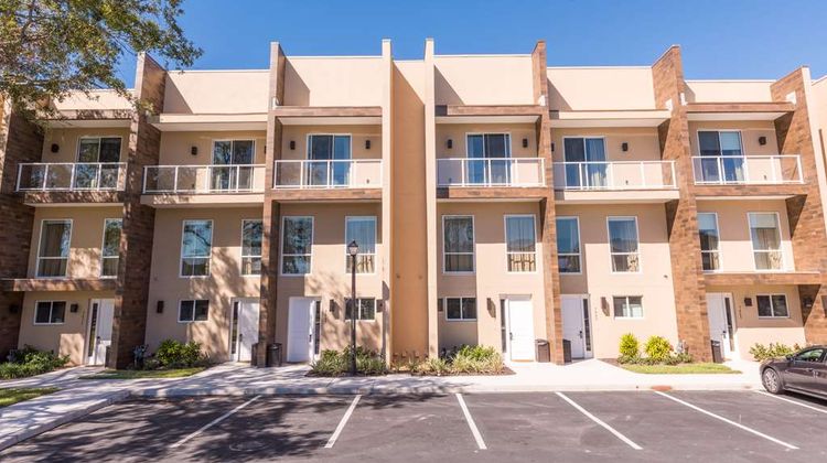 Magic Village Yards, Trademark Collectio Exterior
