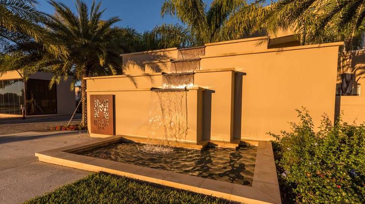 Magic Village Yards, Trademark Collectio Exterior