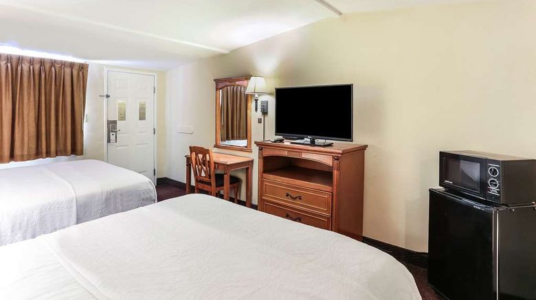<b>Americas Best Value Inn/Suites El Centro Room</b>. Images powered by <a href="https://iceportal.shijigroup.com/" title="IcePortal" target="_blank">IcePortal</a>.