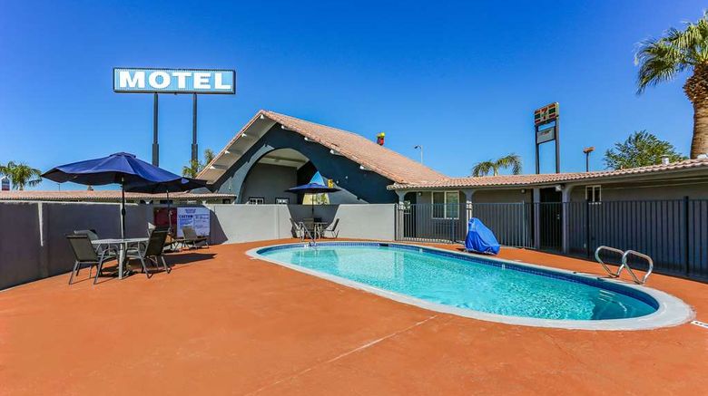 <b>Americas Best Value Inn/Suites El Centro Pool</b>. Images powered by <a href="https://iceportal.shijigroup.com/" title="IcePortal" target="_blank">IcePortal</a>.