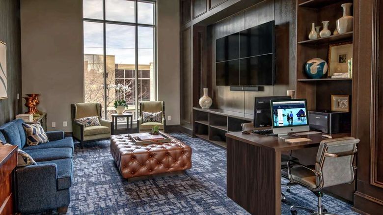 <b>Hilton Nashville Green Hills Lobby</b>. Images powered by <a href="https://iceportal.shijigroup.com/" title="IcePortal" target="_blank">IcePortal</a>.