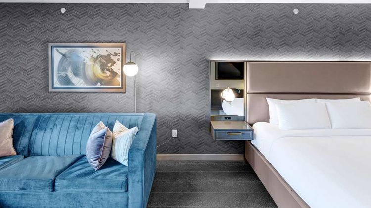 Tulsa Club Hotel, Curio Collection Room