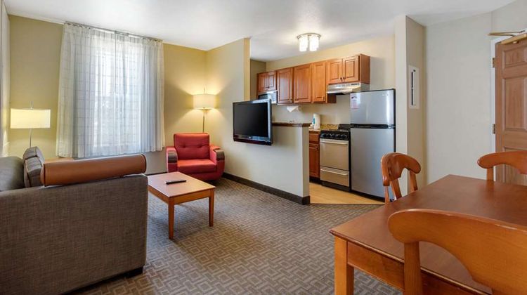 Suburban Studios Birmingham/Homewood Suite