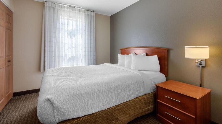 Suburban Studios Birmingham/Homewood Suite