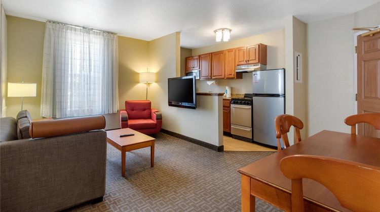 Suburban Studios Birmingham/Homewood Suite