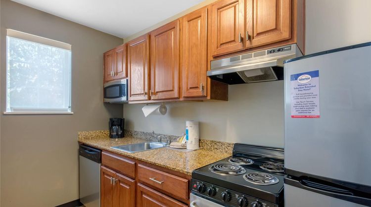 Suburban Studios Birmingham/Homewood Suite