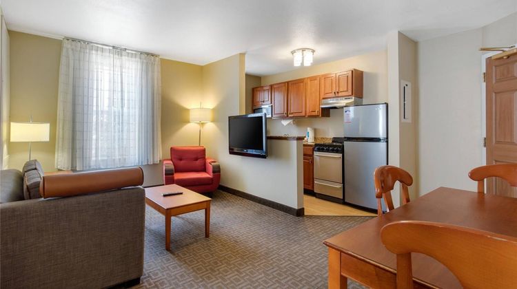 Suburban Studios Birmingham/Homewood Suite