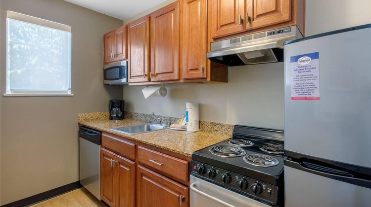 Suburban Studios Birmingham/Homewood Suite