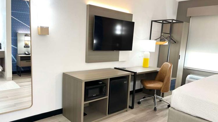 Comfort Inn Marietta near Ballpark Suite