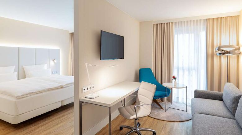 <b>NH Mannheim Room</b>. Images powered by <a href="https://iceportal.shijigroup.com/" title="IcePortal" target="_blank">IcePortal</a>.