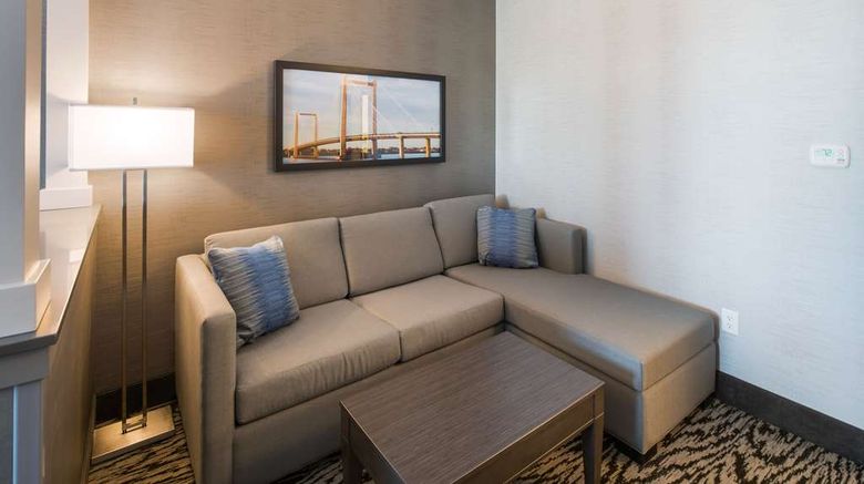 <b>Comfort Suites Kennewick Room</b>. Images powered by <a href="https://iceportal.shijigroup.com/" title="IcePortal" target="_blank">IcePortal</a>.